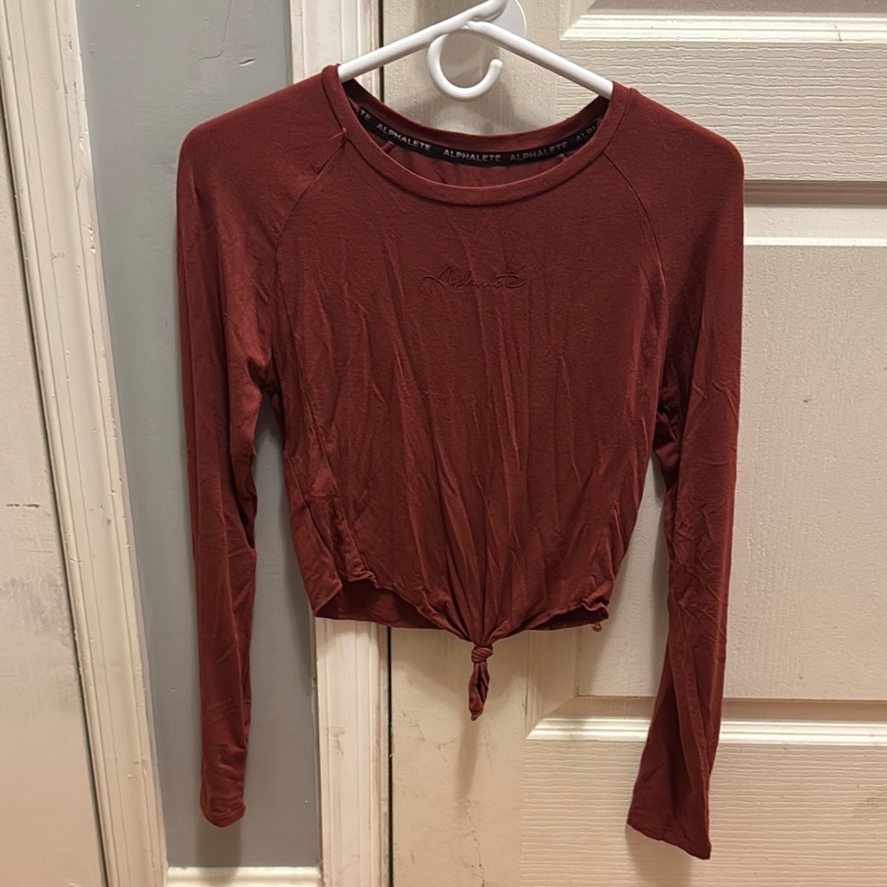 Alphalete Aspire Signature Tie Crop